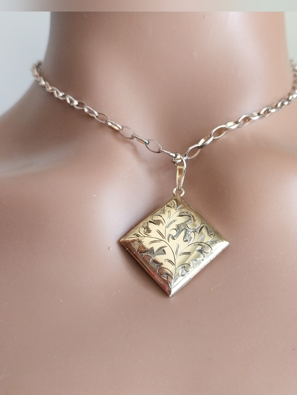 Sterling Silver Floral Engraved Pendant Necklace - Women's Jewelry - Picture 15 of 15